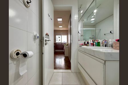 Apartamento à venda com 146m², 3 quartos e 3 vagasBanheiro Suíte 1