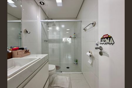 Apartamento à venda com 146m², 3 quartos e 3 vagasBanheiro Suíte 1