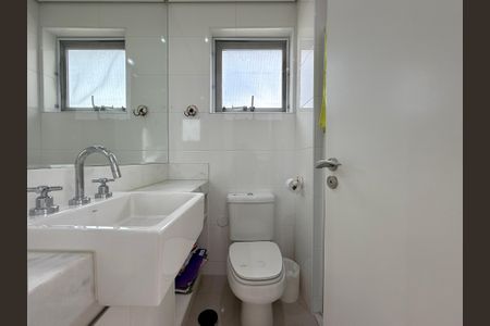 Apartamento à venda com 146m², 3 quartos e 3 vagasBanheiro Suíte 2