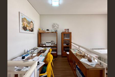 Apartamento à venda com 146m², 3 quartos e 3 vagasEscritório