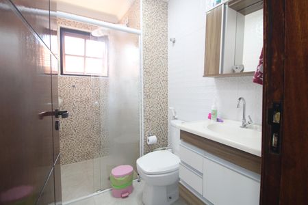 Casa de condomínio à venda com 130m², 4 quartos e 5 vagasBanheiro Social