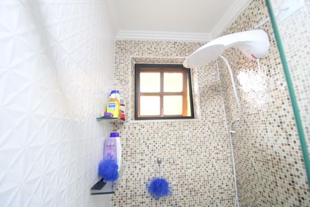 Casa de condomínio à venda com 130m², 4 quartos e 5 vagasBanheiro da Suíte