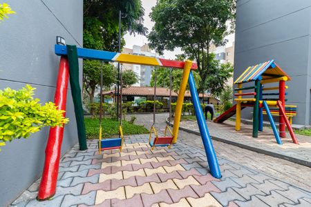 Apartamento para alugar com 52m², 2 quartos e 1 vagaÁrea comum - Playground