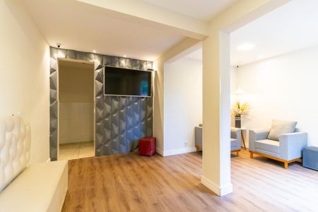 Apartamento para alugar com 52m², 2 quartos e 1 vagaÁrea comum - Sala de TV