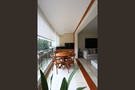 Varanda da Sala de apartamento à venda com 3 quartos, 129m² em Real Parque, São Paulo