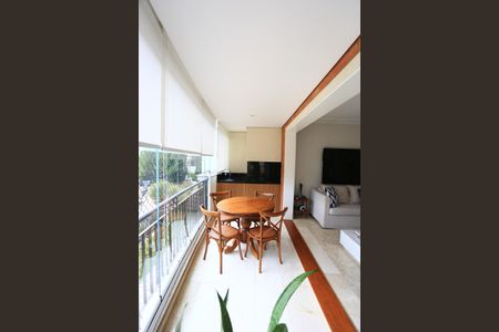 Varanda da Sala de apartamento à venda com 3 quartos, 129m² em Real Parque, São Paulo