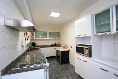 Apartamento à venda com 129m², 3 quartos e 2 vagasCozinha