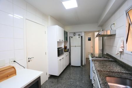 Apartamento à venda com 129m², 3 quartos e 2 vagasCozinha