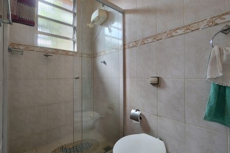 Casa de condomínio à venda com 183m², 3 quartos e 7 vagasBanheiro de Serviço