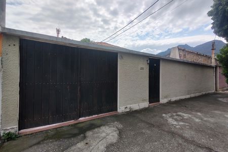 Casa de condomínio à venda com 183m², 3 quartos e 7 vagasÁrea Externa