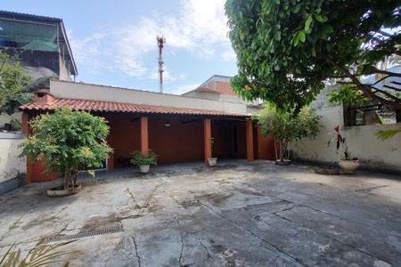 Casa de condomínio à venda com 183m², 3 quartos e 7 vagasQuintal