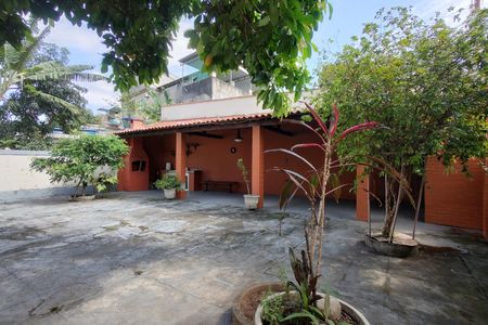 Casa de condomínio à venda com 183m², 3 quartos e 7 vagasQuintal