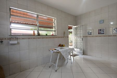 Casa de condomínio à venda com 183m², 3 quartos e 7 vagasCozinha