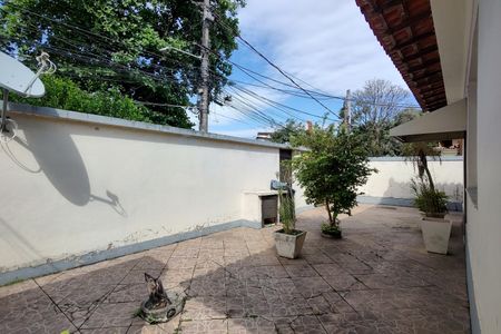 Casa de condomínio à venda com 183m², 3 quartos e 7 vagasQuintal
