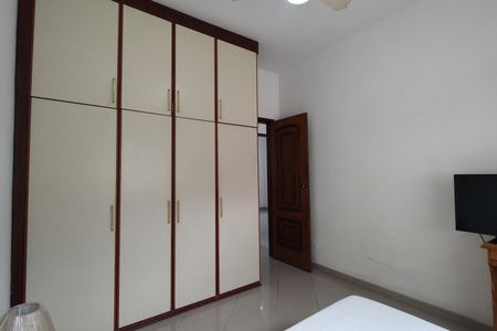 Casa de condomínio à venda com 183m², 3 quartos e 7 vagasQuarto 1