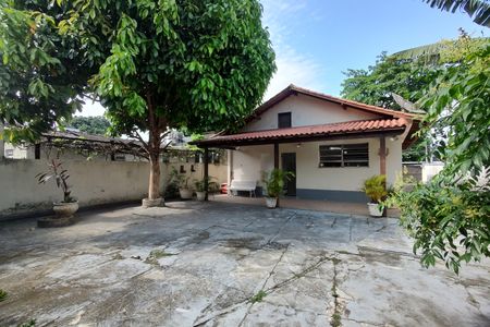 Casa de condomínio à venda com 183m², 3 quartos e 7 vagasQuintal