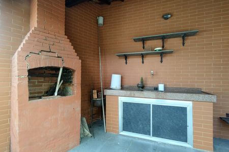 Casa de condomínio à venda com 183m², 3 quartos e 7 vagasÁrea comum - Churrasqueira