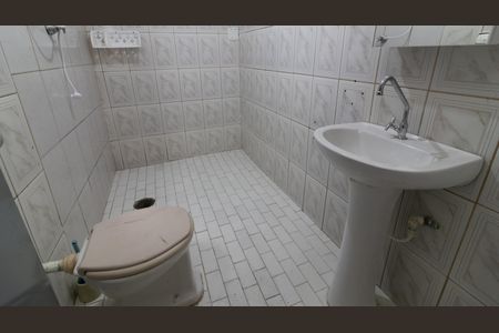 Banheiro de casa para alugar com 1 quarto, 85m² em Vila Bauab, São Paulo