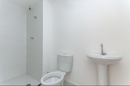 Apartamento para alugar com 32m², 1 quarto e sem vaga Apartamento para alugar com 32m², 1 quarto e sem vagaBanheiro da Suíte