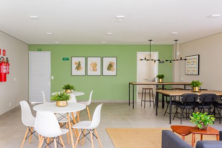 Apartamento para alugar com 32m², 1 quarto e sem vaga Apartamento para alugar com 32m², 1 quarto e sem vagaÁrea Comum - Salão de Festas