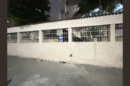 Apartamento para alugar com 55m², 2 quartos e sem vagaFachada + plaquinha