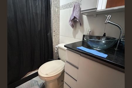 Apartamento para alugar com 55m², 2 quartos e sem vagaBanheiro