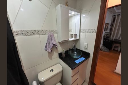 Apartamento para alugar com 55m², 2 quartos e sem vagaBanheiro