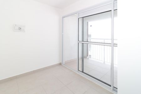 Apartamento para alugar com 2 quartos, 34m² em Parque Industrial Tomas Edson, São Paulo