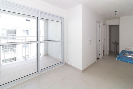 Apartamento para alugar com 2 quartos, 34m² em Parque Industrial Tomas Edson, São Paulo