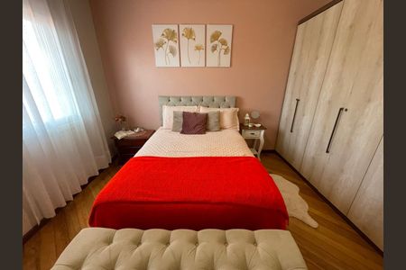 Casa à venda com 246m², 3 quartos e 3 vagas Casa à venda com 246m², 3 quartos e 3 vagasSuíte