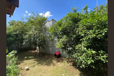 Casa à venda com 246m², 3 quartos e 3 vagas Casa à venda com 246m², 3 quartos e 3 vagasjardim