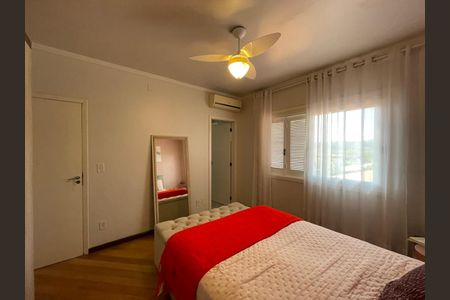 Casa à venda com 246m², 3 quartos e 3 vagas Casa à venda com 246m², 3 quartos e 3 vagasSuíte