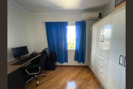 Casa à venda com 246m², 3 quartos e 3 vagas Casa à venda com 246m², 3 quartos e 3 vagasQuarto 2