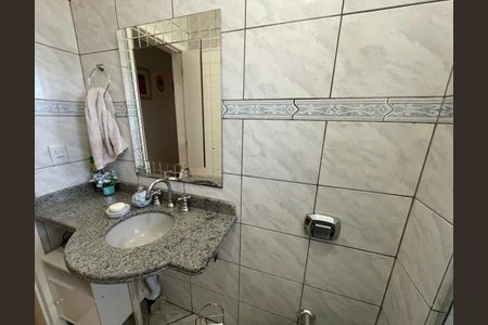 Casa à venda com 246m², 3 quartos e 3 vagas Casa à venda com 246m², 3 quartos e 3 vagasBanheiro 1