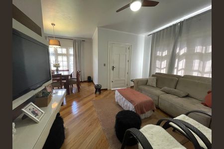 Casa à venda com 246m², 3 quartos e 3 vagas Casa à venda com 246m², 3 quartos e 3 vagasSala