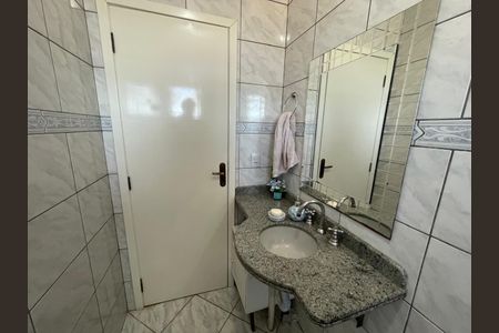 Casa à venda com 246m², 3 quartos e 3 vagas Casa à venda com 246m², 3 quartos e 3 vagasBanheiro 1