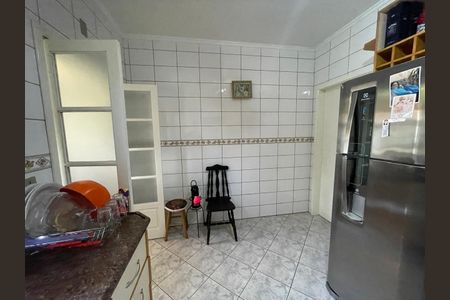 Casa à venda com 246m², 3 quartos e 3 vagas Casa à venda com 246m², 3 quartos e 3 vagasCozinha