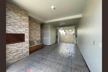 Casa à venda com 246m², 3 quartos e 3 vagas Casa à venda com 246m², 3 quartos e 3 vagasGaragem