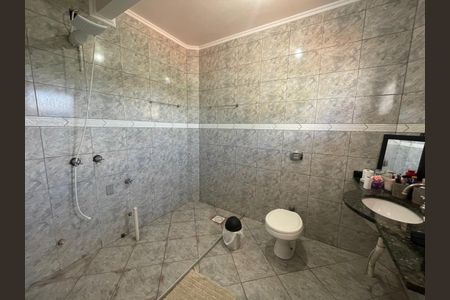 Casa à venda com 246m², 3 quartos e 3 vagas Casa à venda com 246m², 3 quartos e 3 vagasBanheiro 2