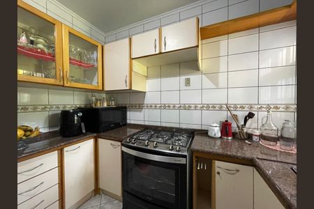 Casa à venda com 246m², 3 quartos e 3 vagas Casa à venda com 246m², 3 quartos e 3 vagasCozinha