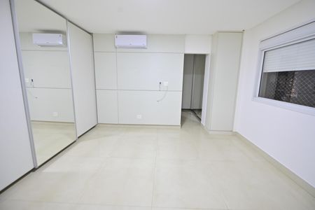Apartamento para alugar com 215m², 4 quartos e 3 vagasSuíte 4