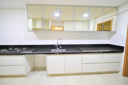 Apartamento para alugar com 215m², 4 quartos e 3 vagasCozinha