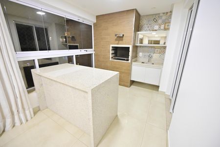 Apartamento para alugar com 215m², 4 quartos e 3 vagasSala