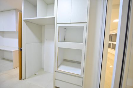 Apartamento para alugar com 215m², 4 quartos e 3 vagasDespensa