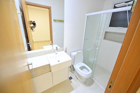 Apartamento para alugar com 215m², 4 quartos e 3 vagasBanheiro da Suíte 2