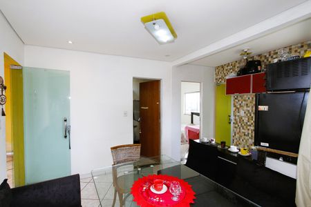 Sala de casa para alugar com 2 quartos, 130m² em Pindorama, Belo Horizonte