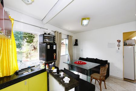 Casa para alugar com 130m², 2 quartos e 3 vagasSala