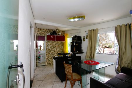 Sala de casa para alugar com 2 quartos, 130m² em Pindorama, Belo Horizonte