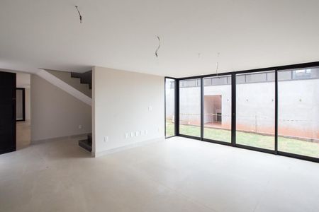 Sala de casa à venda com 4 quartos, 345m² em Garças, Belo Horizonte