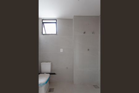 Casa à venda com 345m², 4 quartos e 6 vagas Casa à venda com 345m², 4 quartos e 6 vagasBanheiro de Serviço